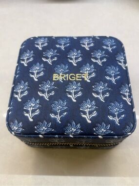 Mark & Graham Navy and Cream Travel Jewelry Case with Mirror